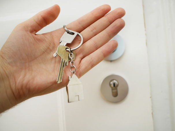 https://DerrickA.StopRentingStartOwning.com